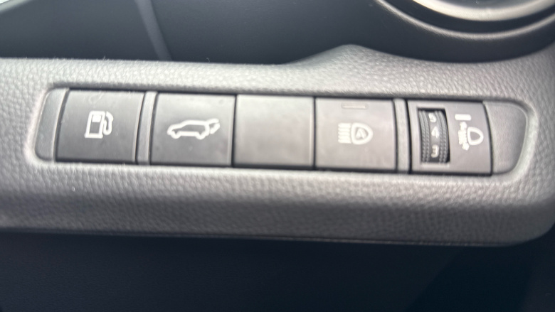 Toyota C-HR 1.8 Hybrid Design 5dr CVT Hybrid Hatchback